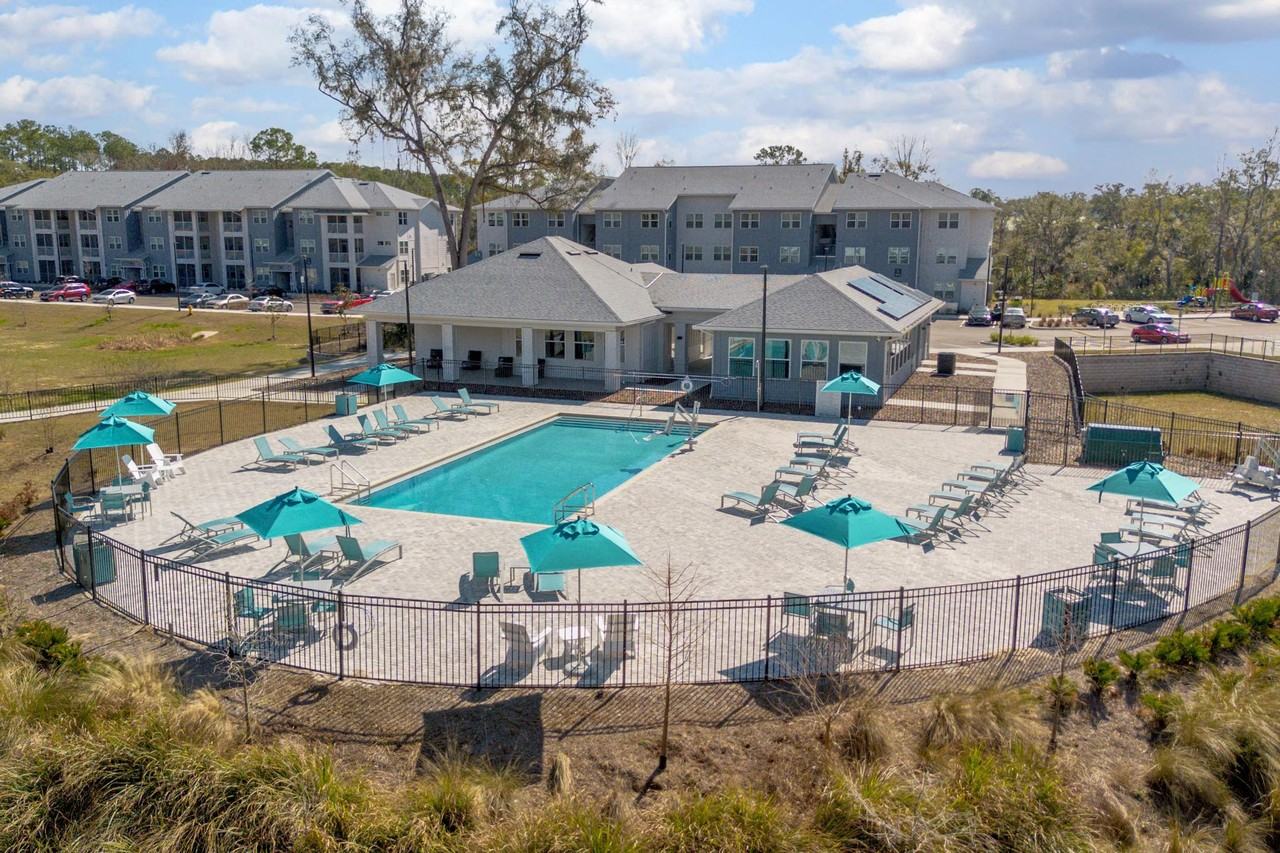 Banyan Hammock Apartments - Photo 2 of 26