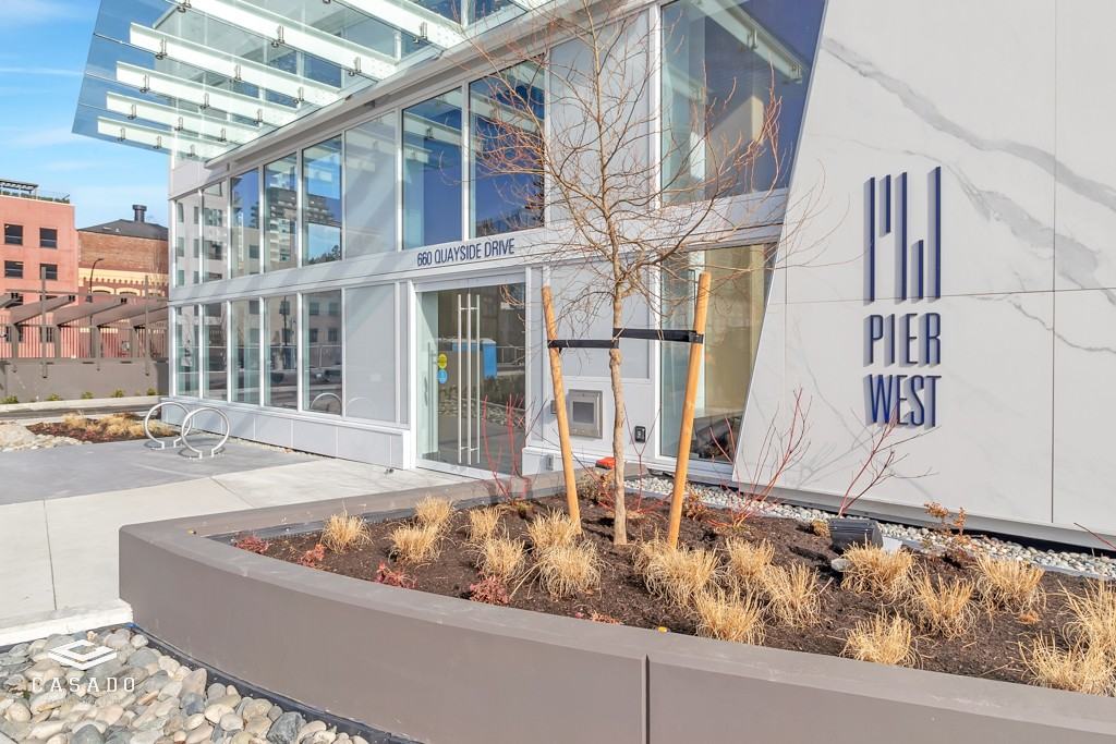 660 Quayside Drive #806 - Photo 5 of 31