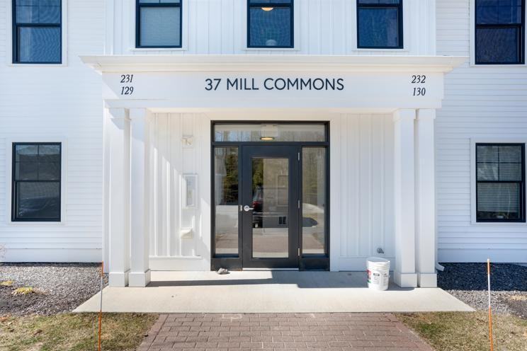 37 Mill Commons Dr #129 - Photo 3 of 18