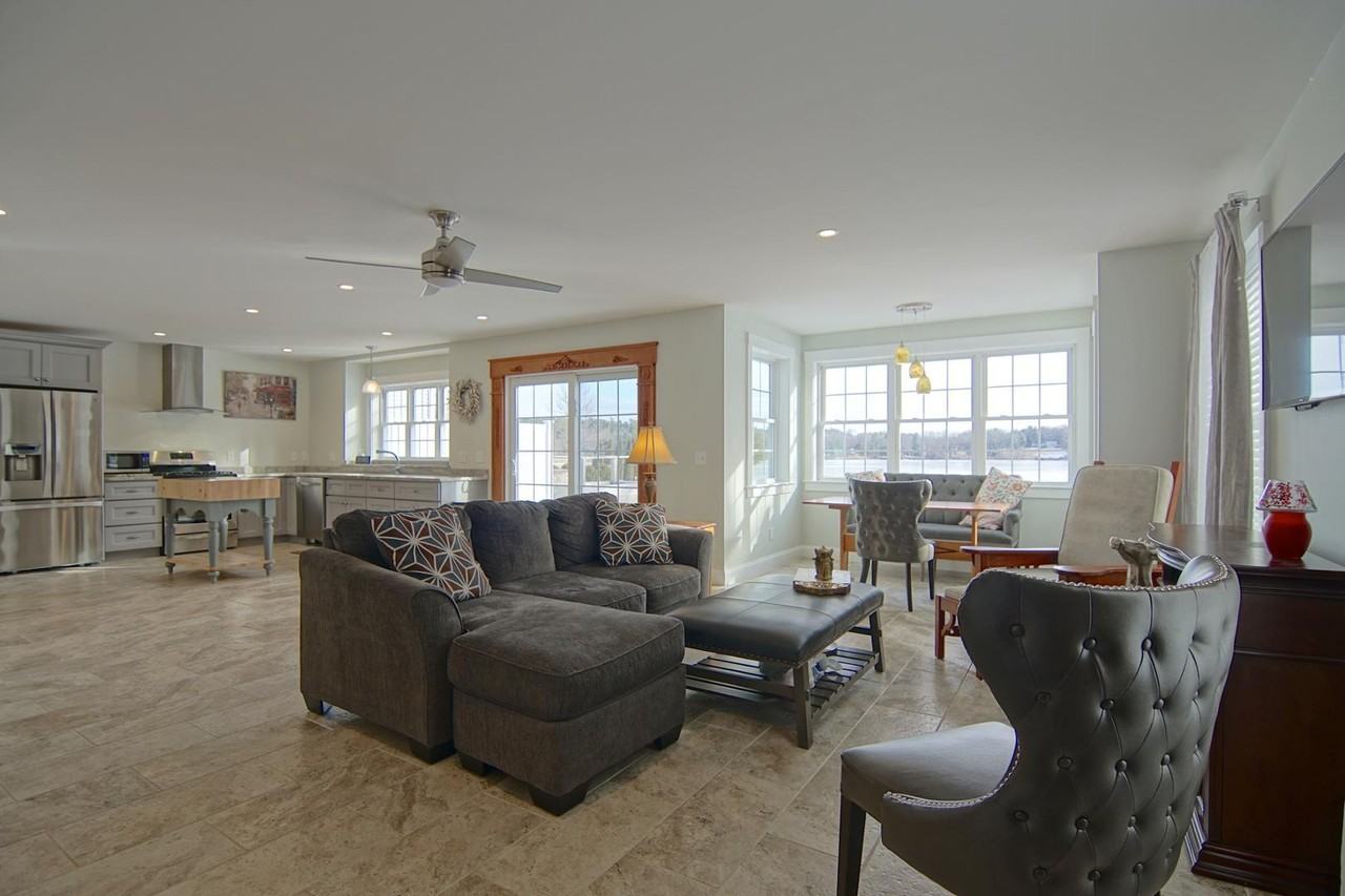 4 Spring Ln #B - Photo 3 of 12