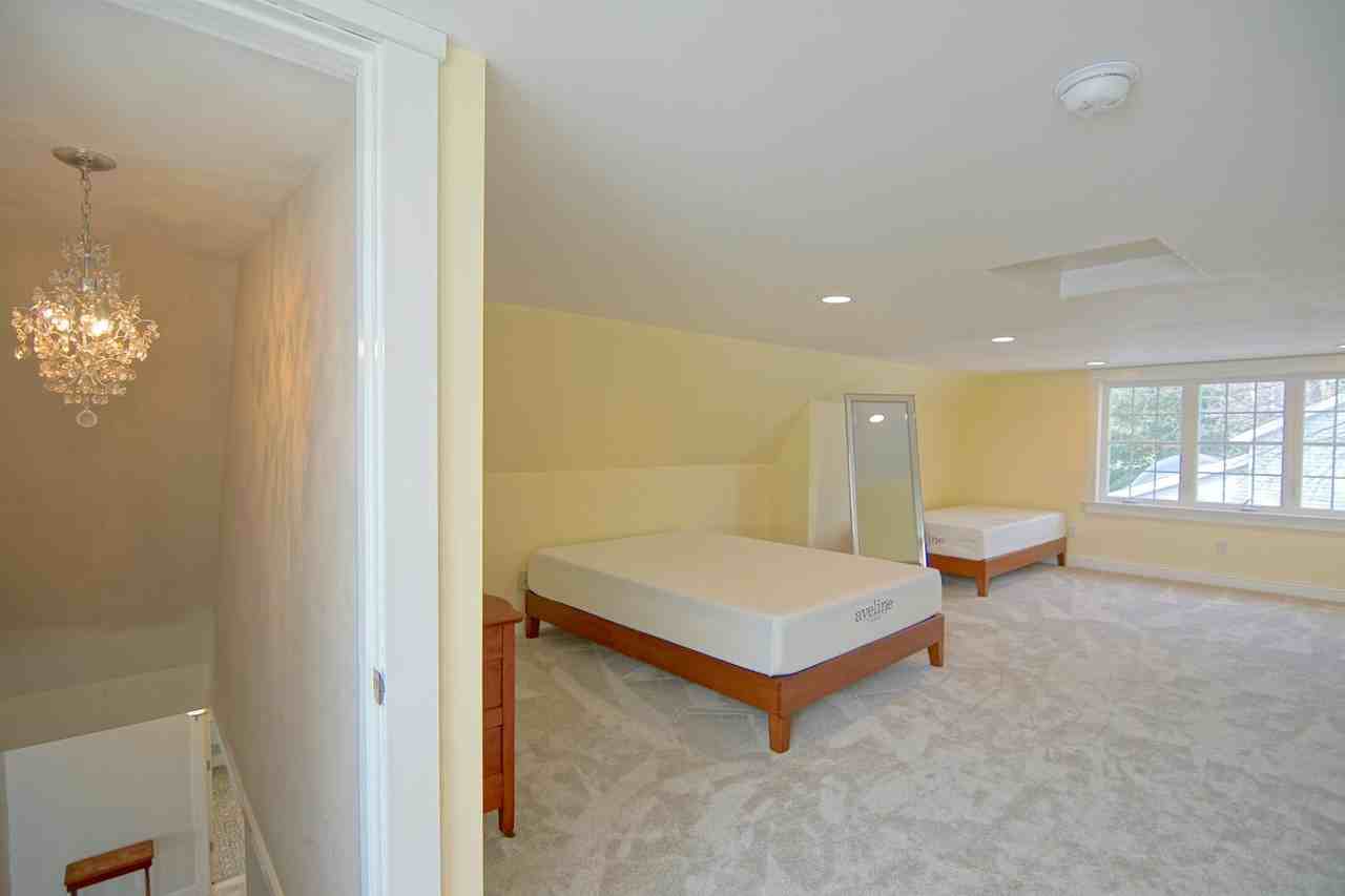 4 Spring Ln #B - Photo 7 of 12