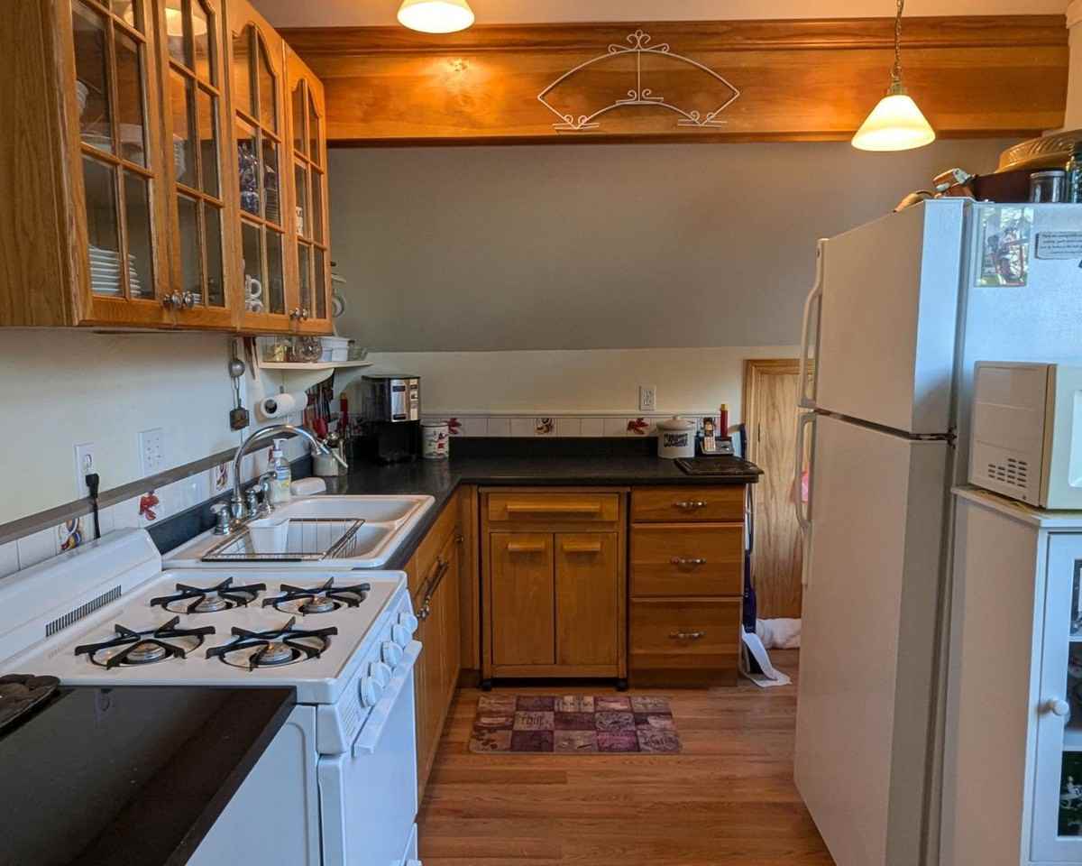 12 Ferry Rd - Photo 3 of 18