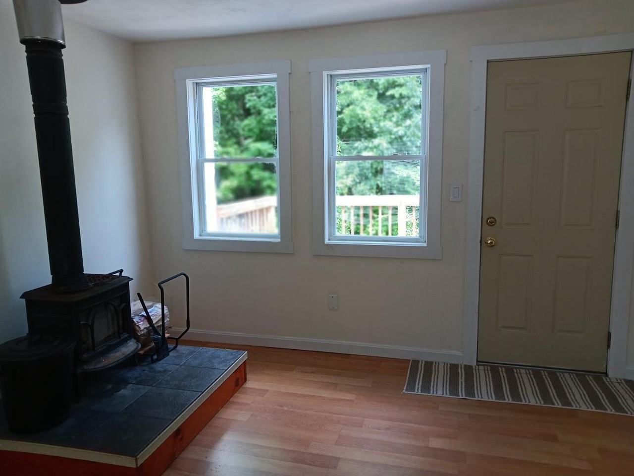 274 Thompson Rd - Photo 2 of 2