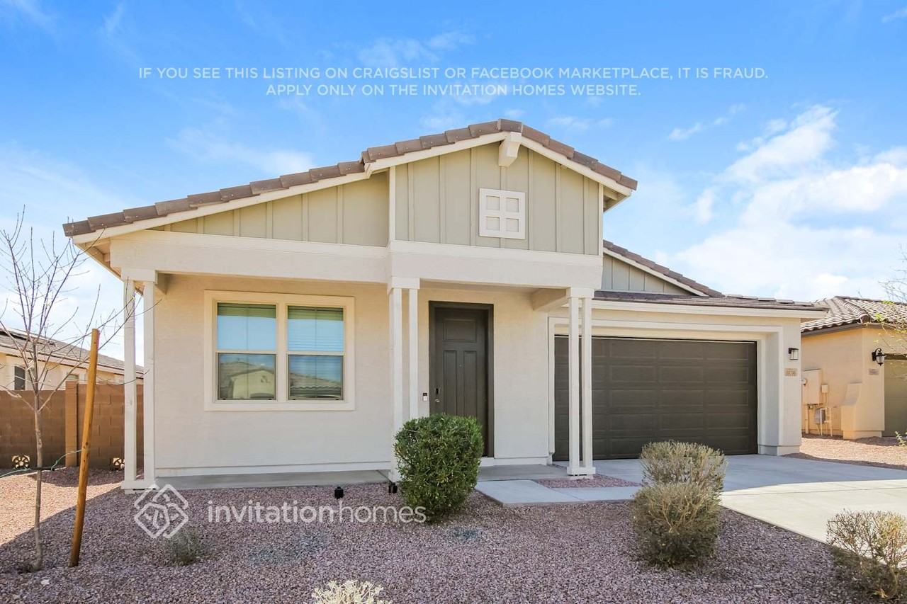 19799 W Pinchot Dr - Photo 3 of 17