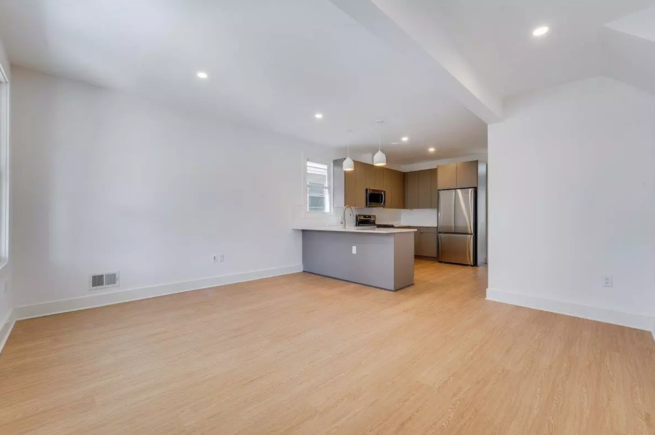 129 W 56th St #1 - Photo 2 of 6