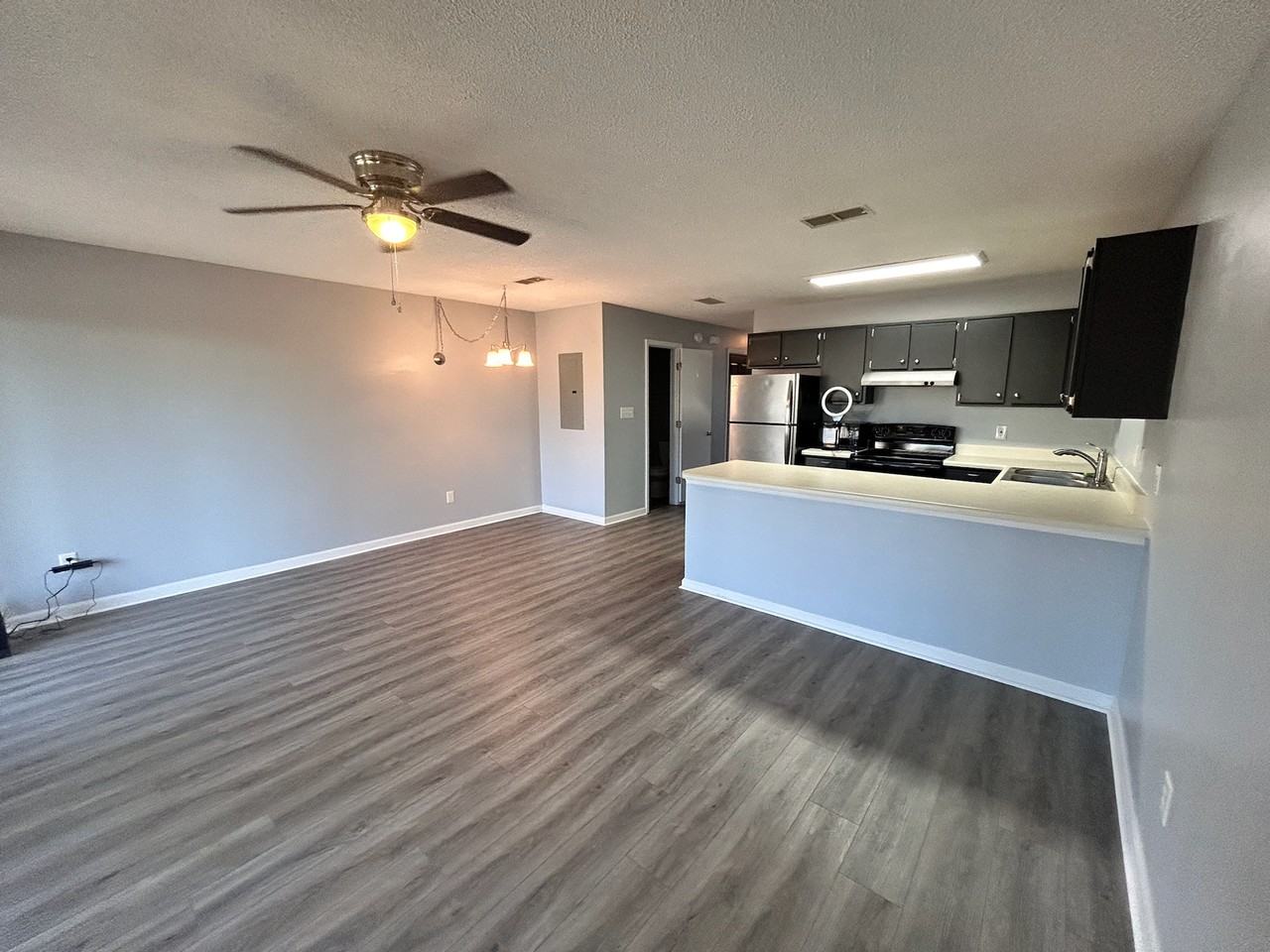 510 Fairwood Lakes Dr #15F - Photo 4 of 50