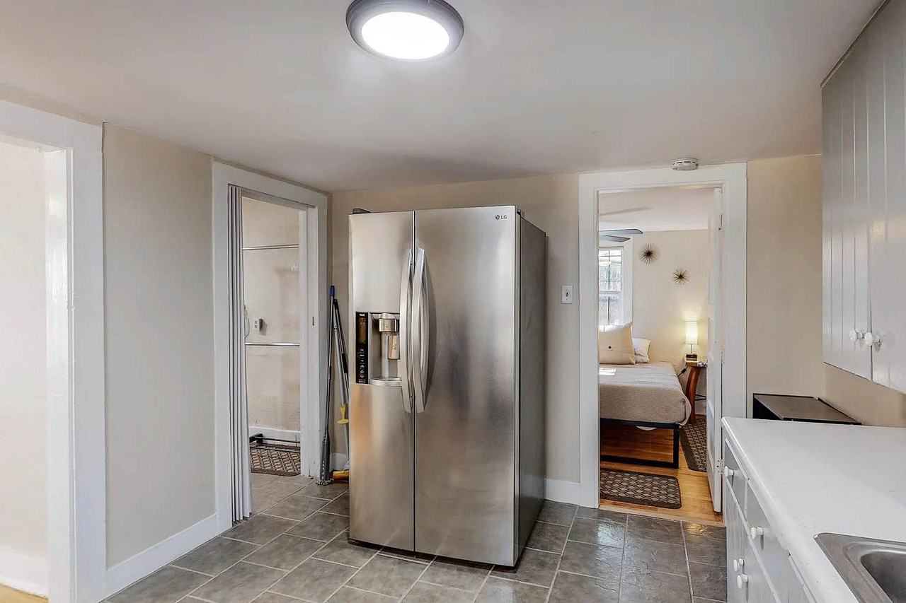2124 Eton Ave Se #NA - Photo 2 of 8