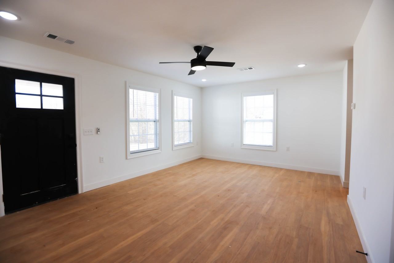 123 Chrisna Maria Dr #123 - Photo 3 of 15