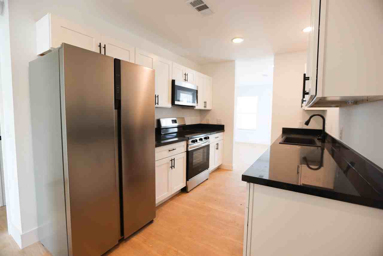 123 Chrisna Maria Dr #123 - Photo 5 of 15