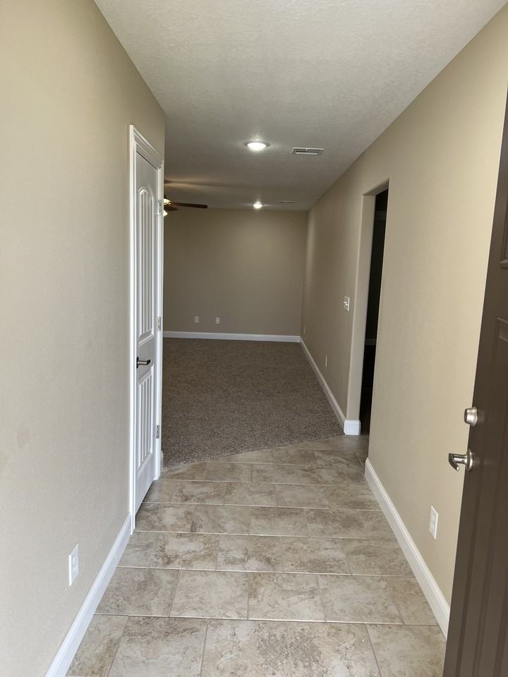 2406 S Jackson Ave #NA - Photo 3 of 13