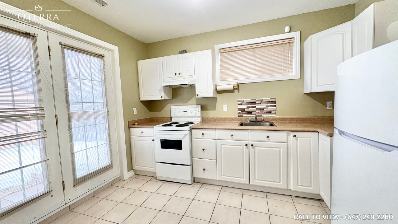 2-7 Temple W Crescent, Ajax, Ontario L1T 4J9 - Photo 2 of 16