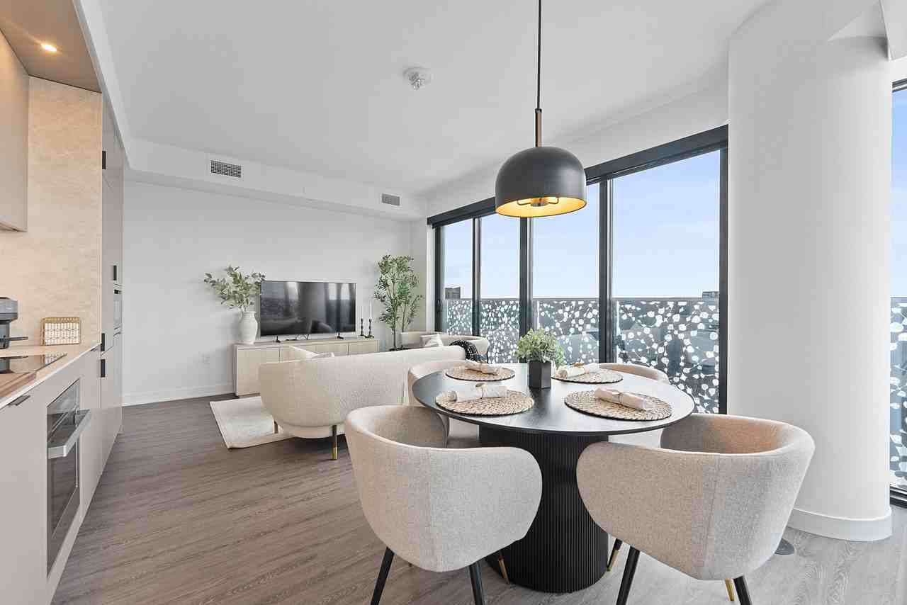 55 Charles St E #3306 - Photo 3 of 33