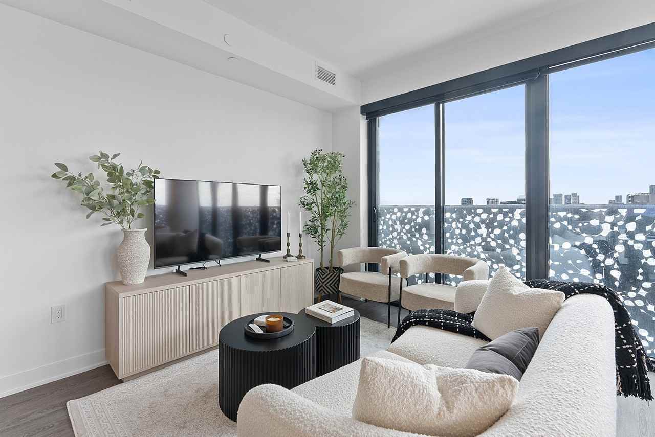 55 Charles St E #3306 - Photo 7 of 33