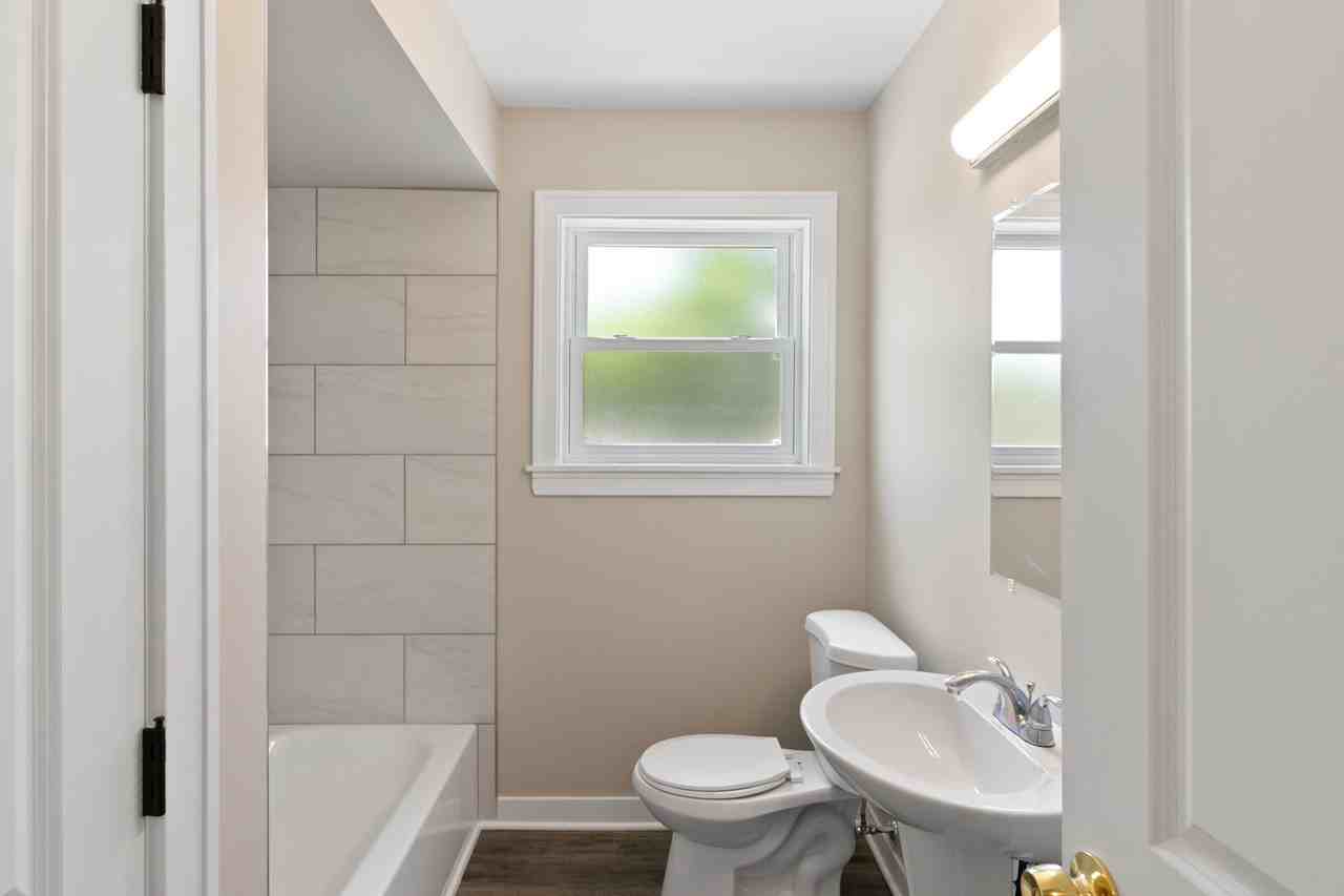 Pinehurst Manor (B) - Photo 6 of 25