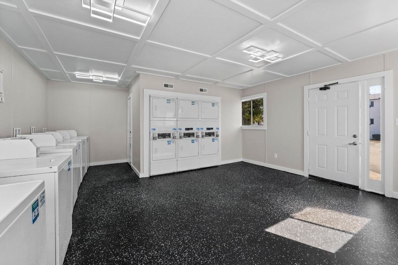 Channing Apartments East - Photo 6 of 50