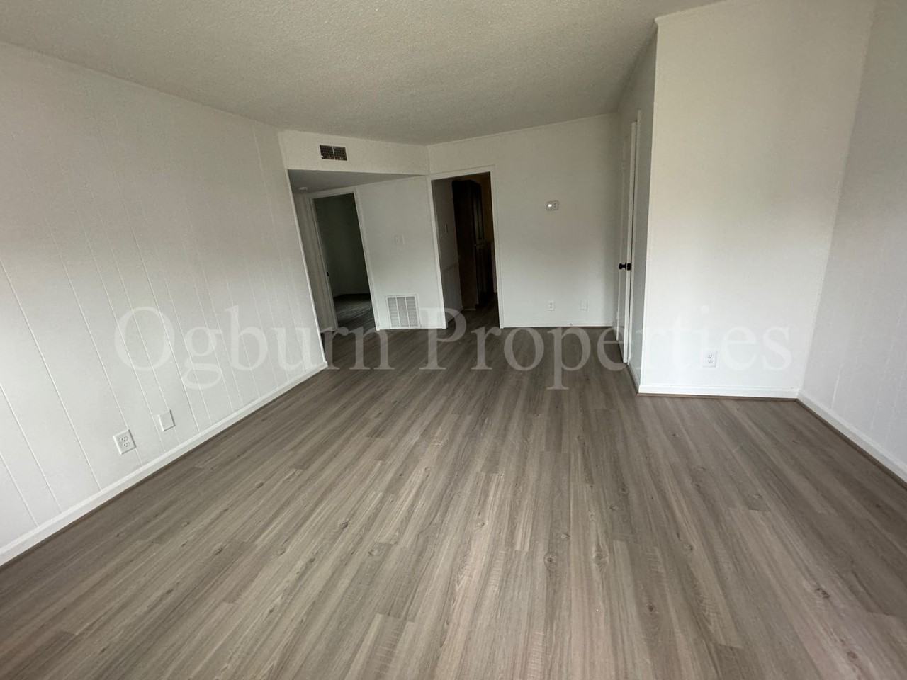 208 Mayberry Ave - Photo 2 of 11