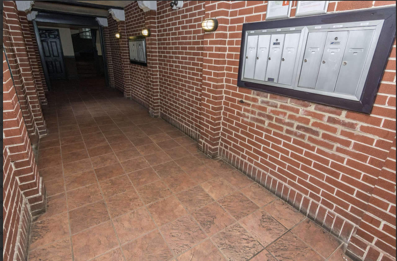 8231 S. Ingleside Ave. - Photo 3 of 7