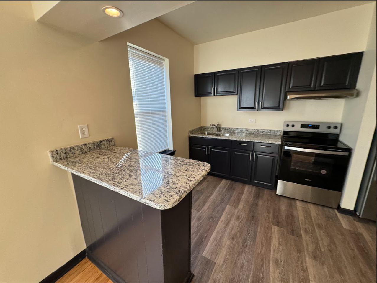 8231 S. Ingleside Ave. - Photo 7 of 7