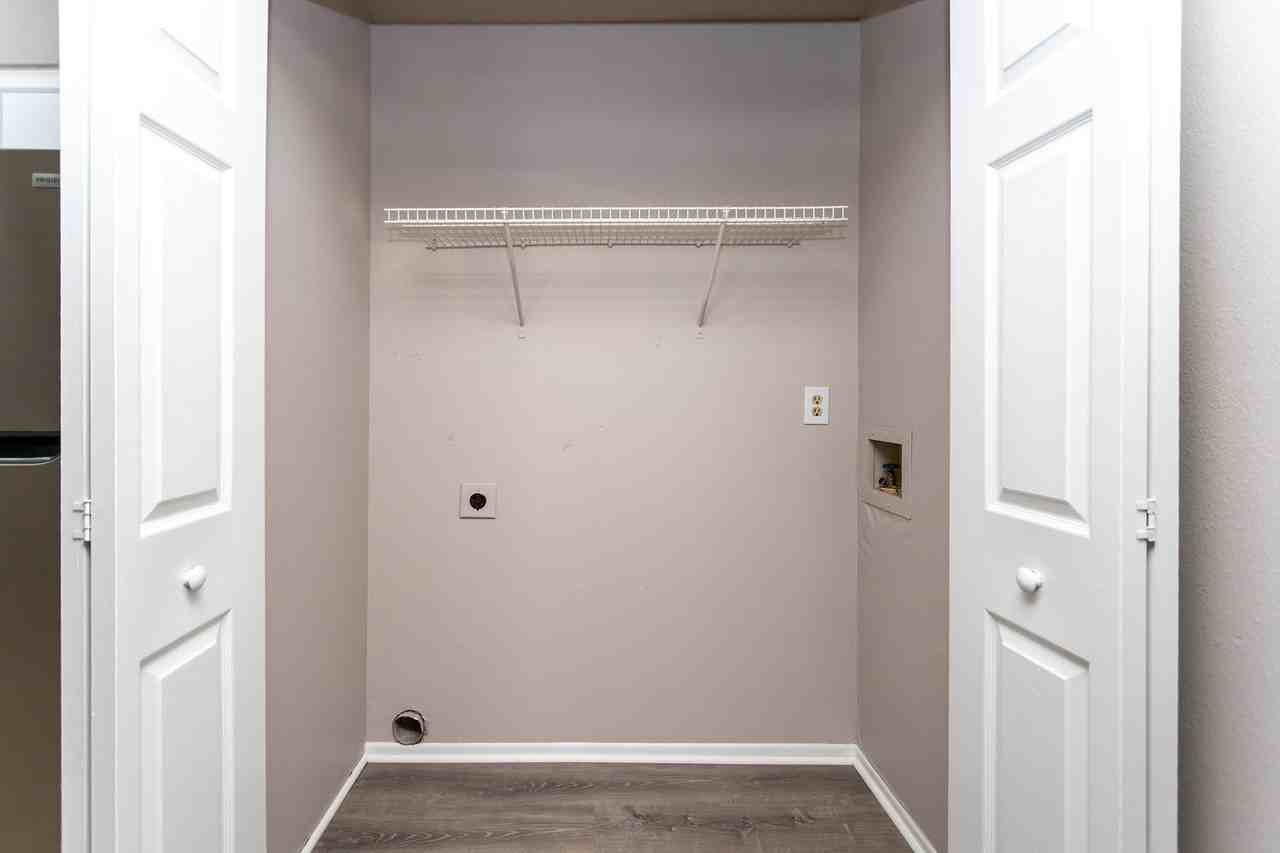 520 Swope Ave Apt A - Photo 6 of 23