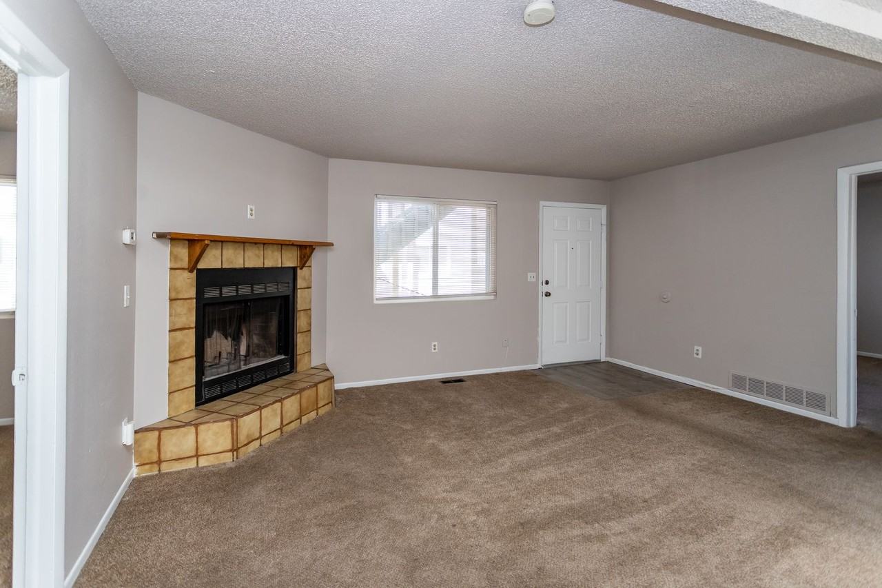 520 Swope Ave Apt A - Photo 7 of 23