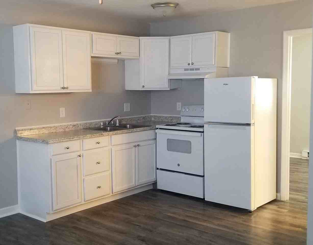 South Point Apartments - Photo 7 of 13