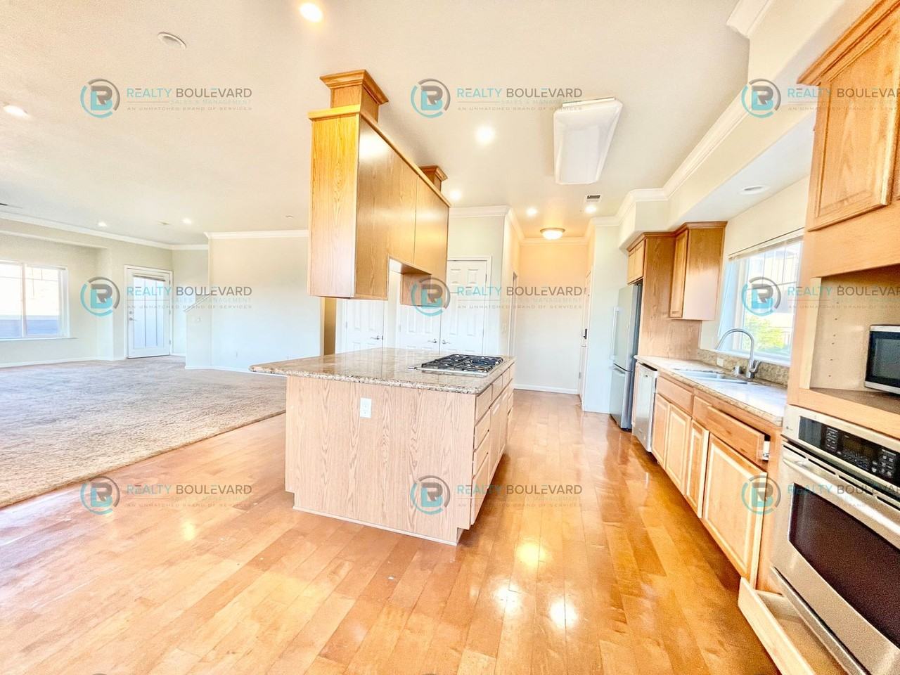 4007 Anthony James Ct - Photo 6 of 24