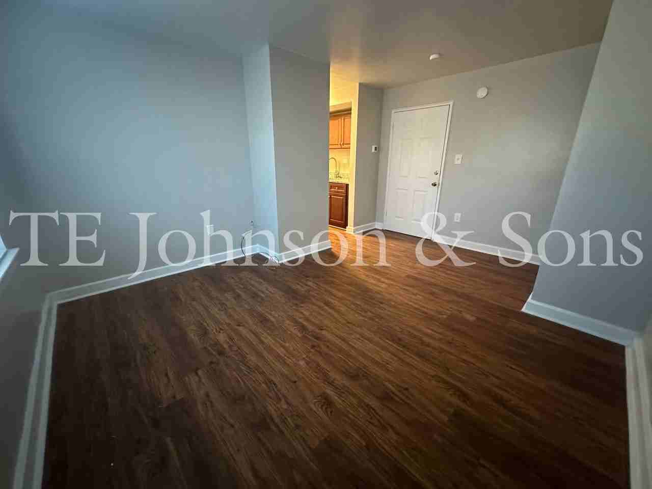 1930 Elizabeth Ave - Photo 5 of 11