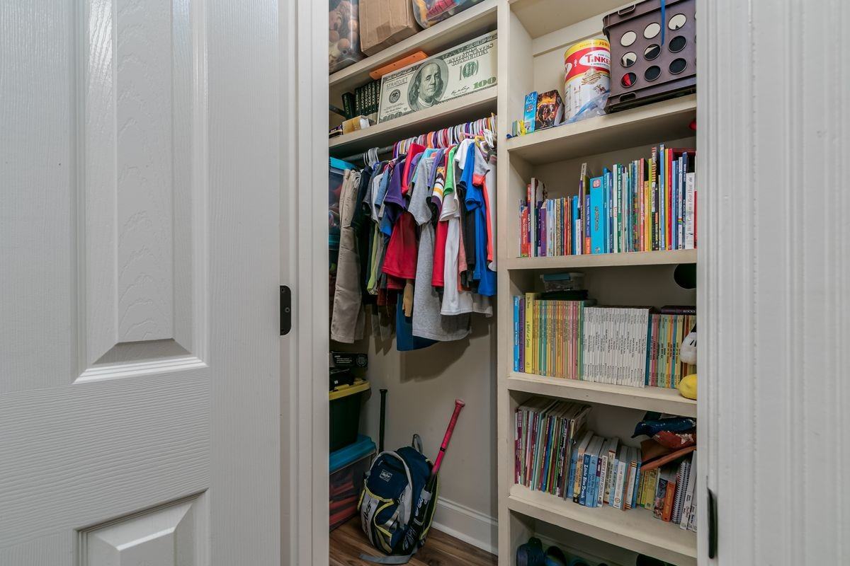 14465 Lake Meadow Ct - Photo 2 of 18