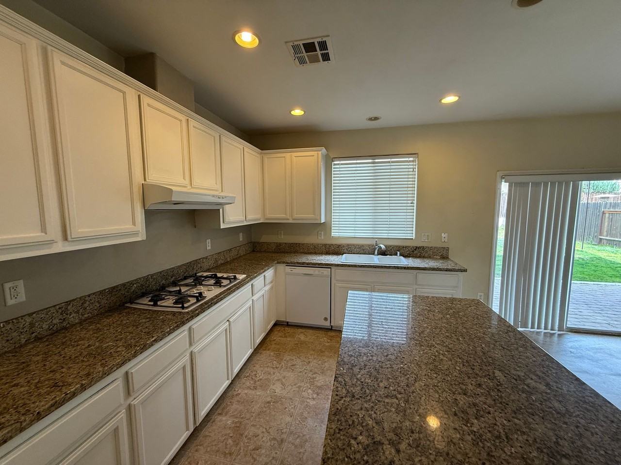 14510 Tralee Dr - Photo 6 of 17