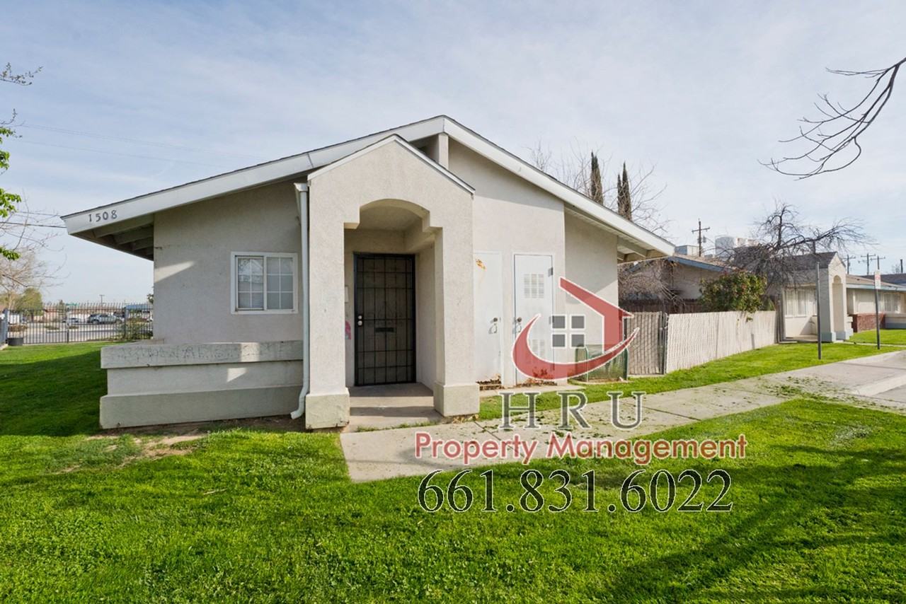 1508 E 11th St - Photo 3 of 24