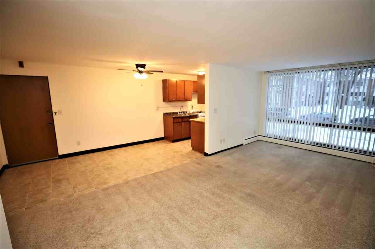 Chowen Plaza Apartments - Photo 7 of 17