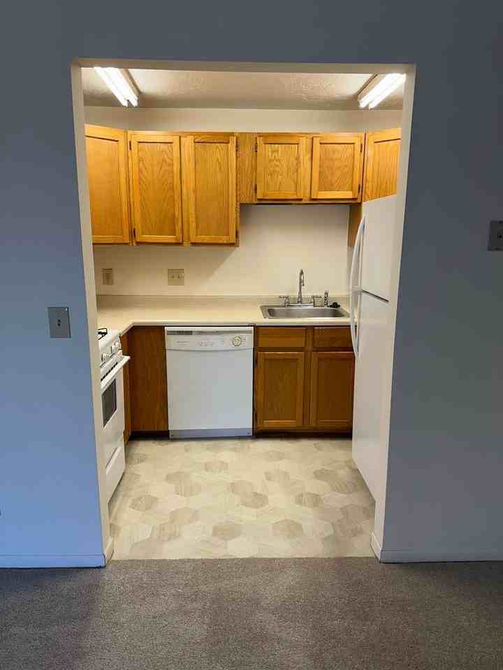 Perfect for those looking for cozy space! - Photo 4 of 17