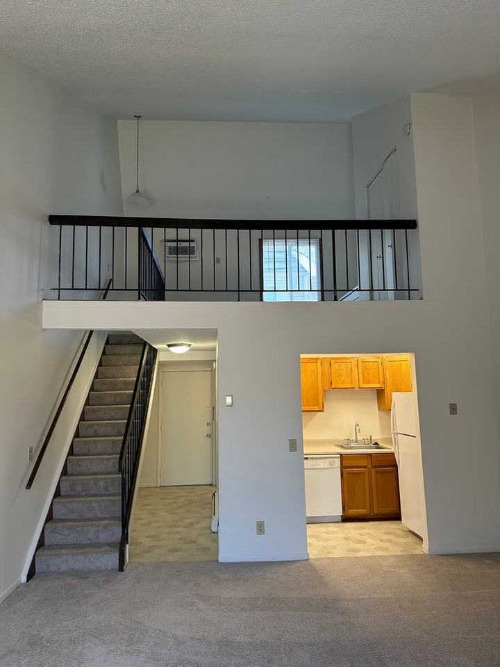Perfect for those looking for cozy space! - Photo 2 of 17