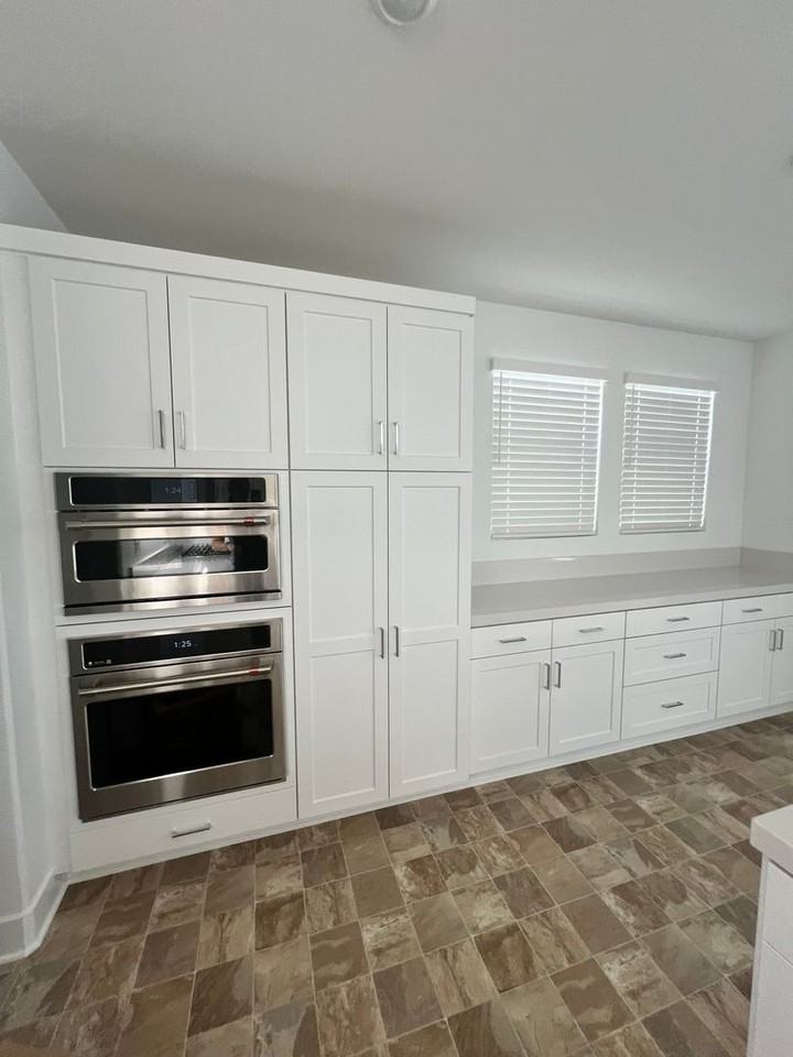 641 Edward Scholle Dr - Photo 7 of 33