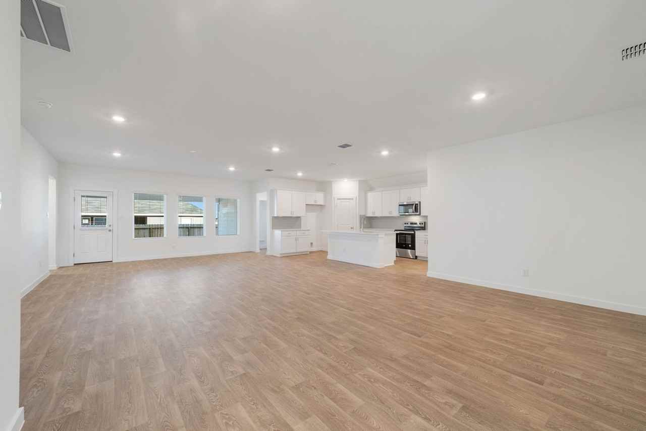 709 Tranquility Ln - Photo 5 of 50