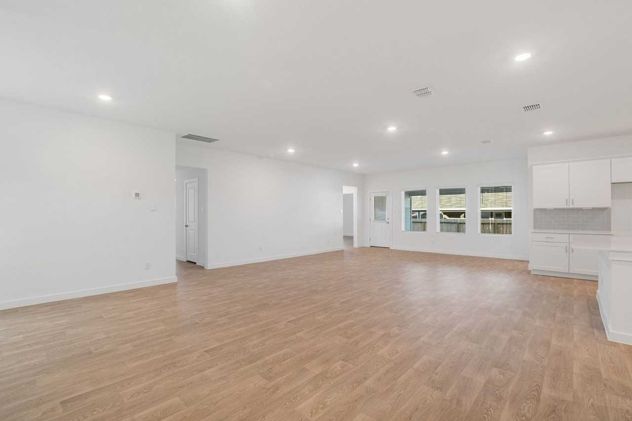 709 Tranquility Ln - Photo 6 of 50