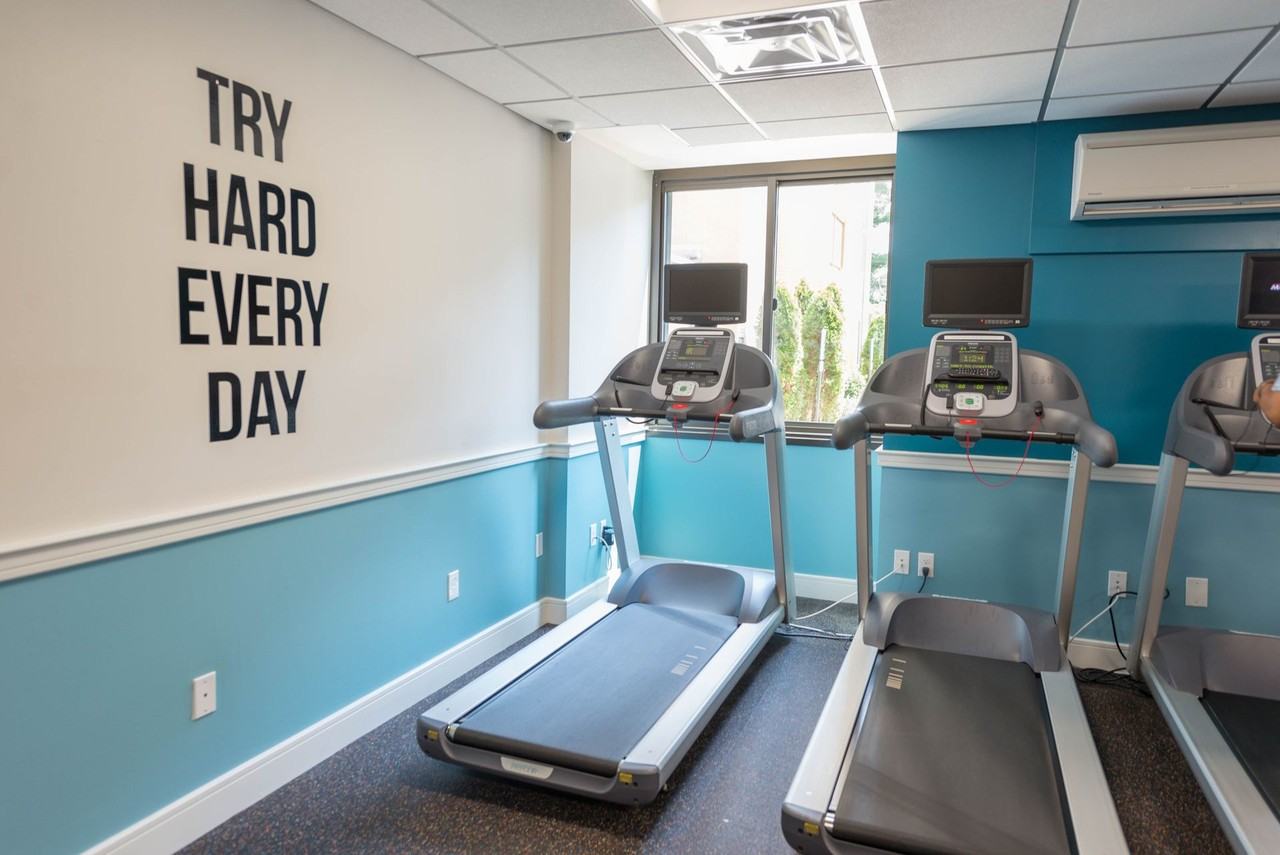 Lakewood Apartments - Photo 5 of 17