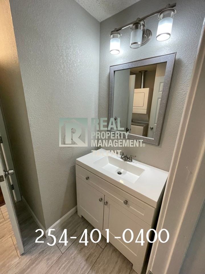 928 N 11th St - Photo 6 of 17