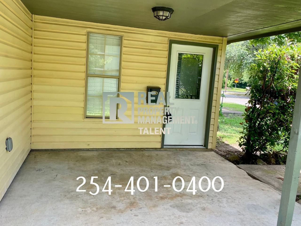 928 N 11th St - Photo 3 of 17