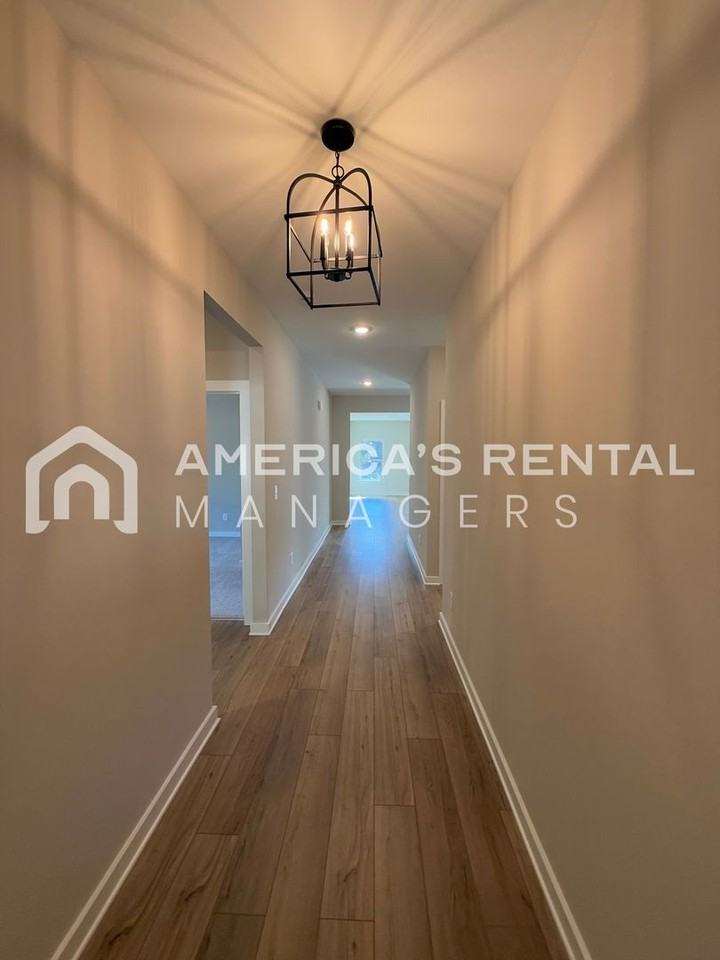 1489 Mckesie St - Photo 2 of 35