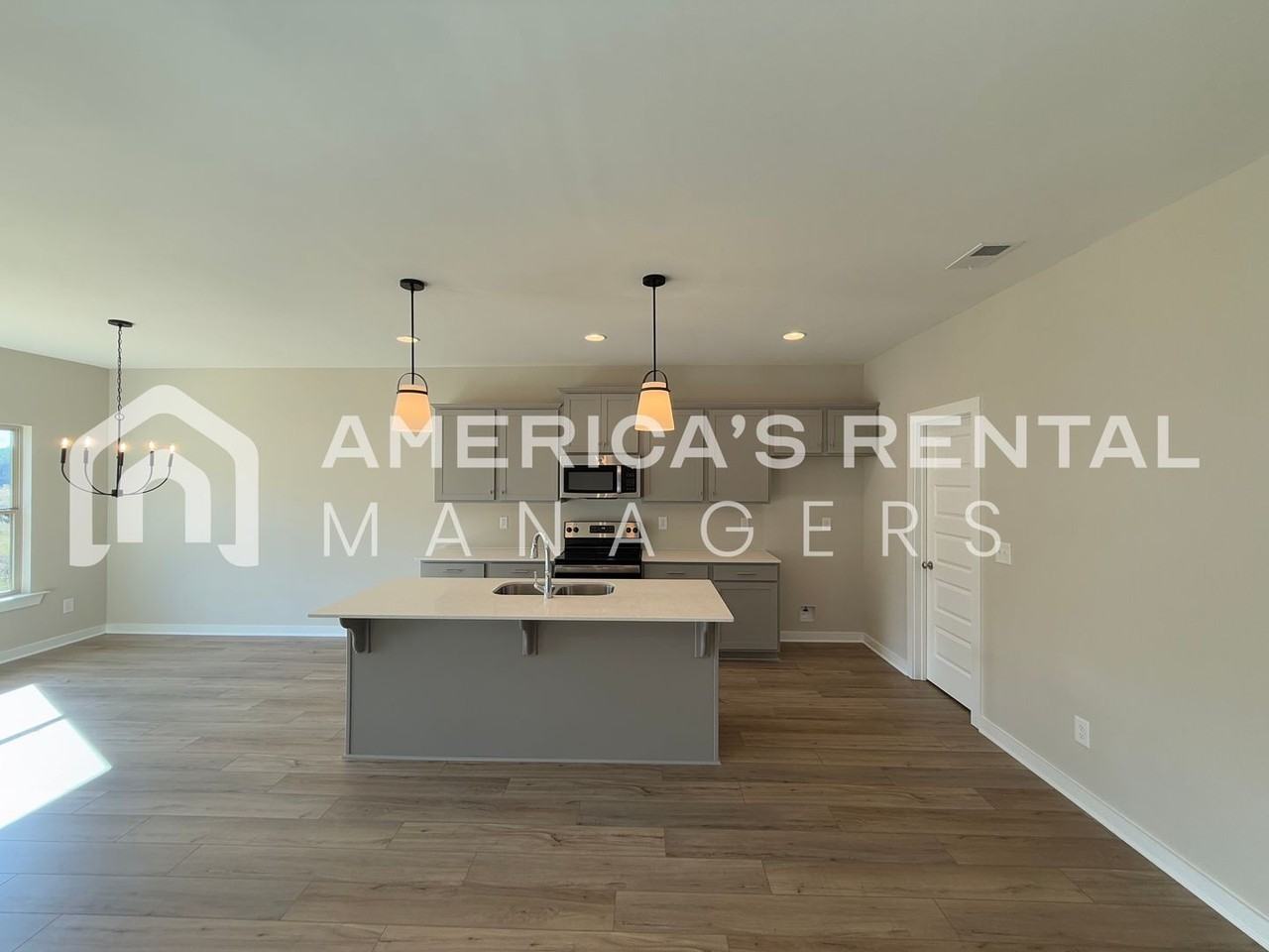 1489 Mckesie St - Photo 6 of 35