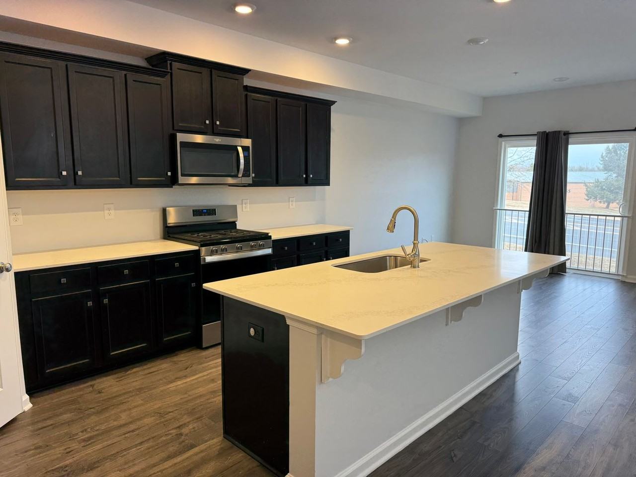 1077 Turnstone Dr - Photo 5 of 22