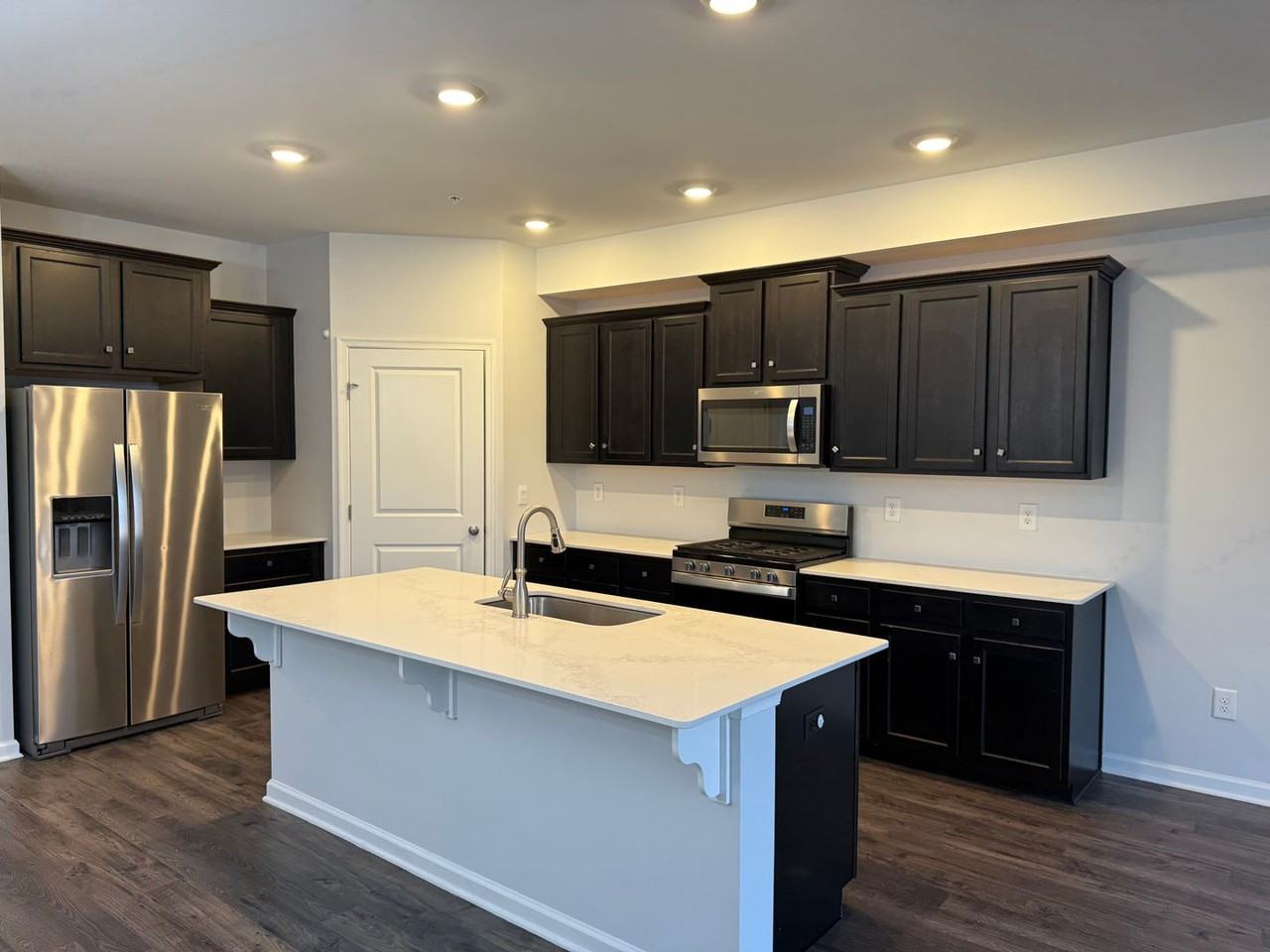 1077 Turnstone Dr - Photo 6 of 22