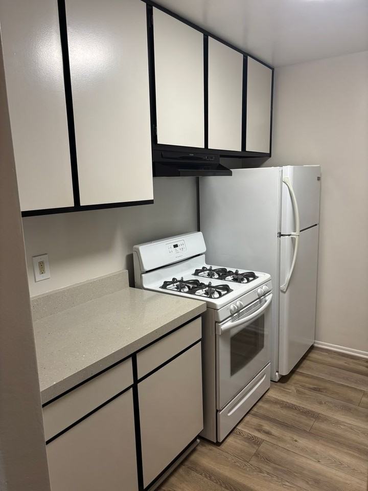 116 Rose Avenue - Photo 6 of 27
