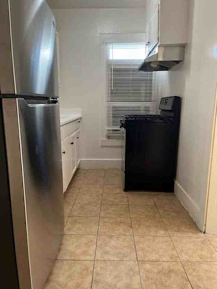 BELC 08 - Photo 5 of 14