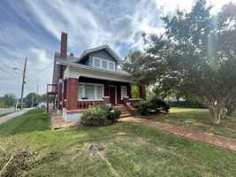 featured image of 4900 Fort Ave