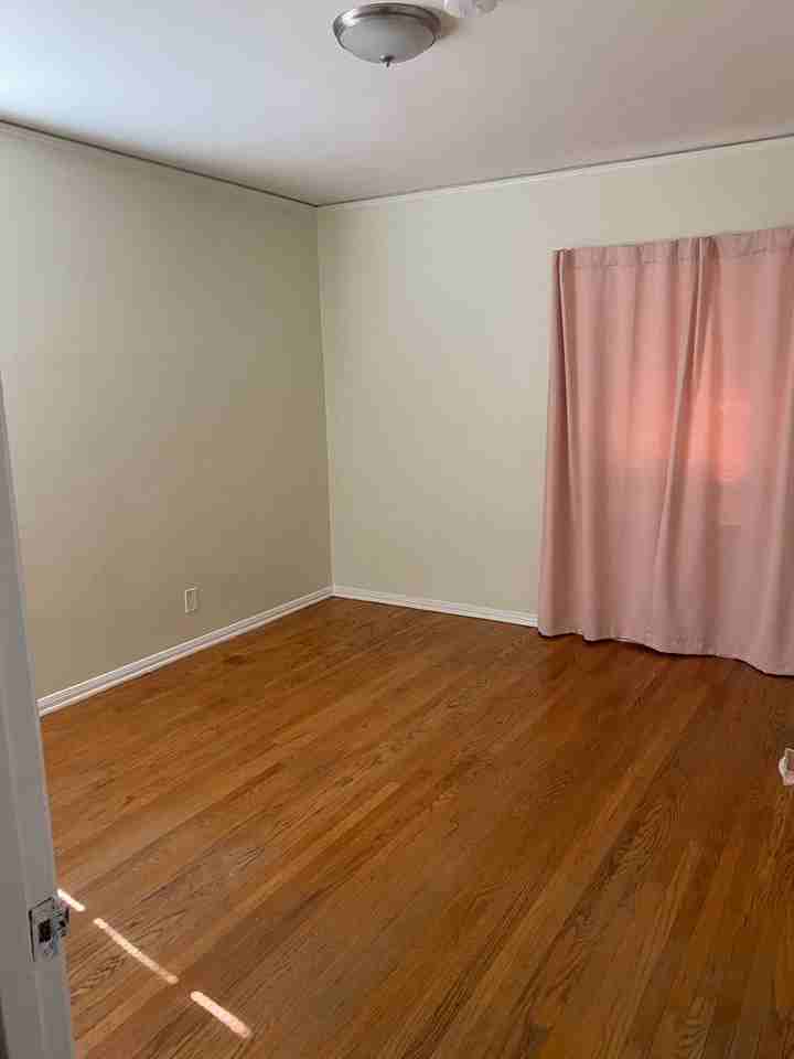 3026 W Riverside Dr - Photo 3 of 6