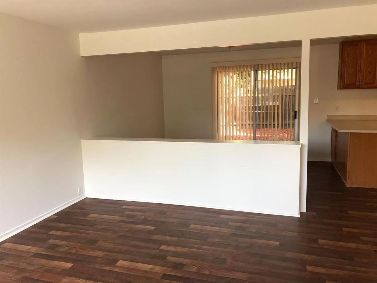 1553 Drake Dr - Photo 5 of 18