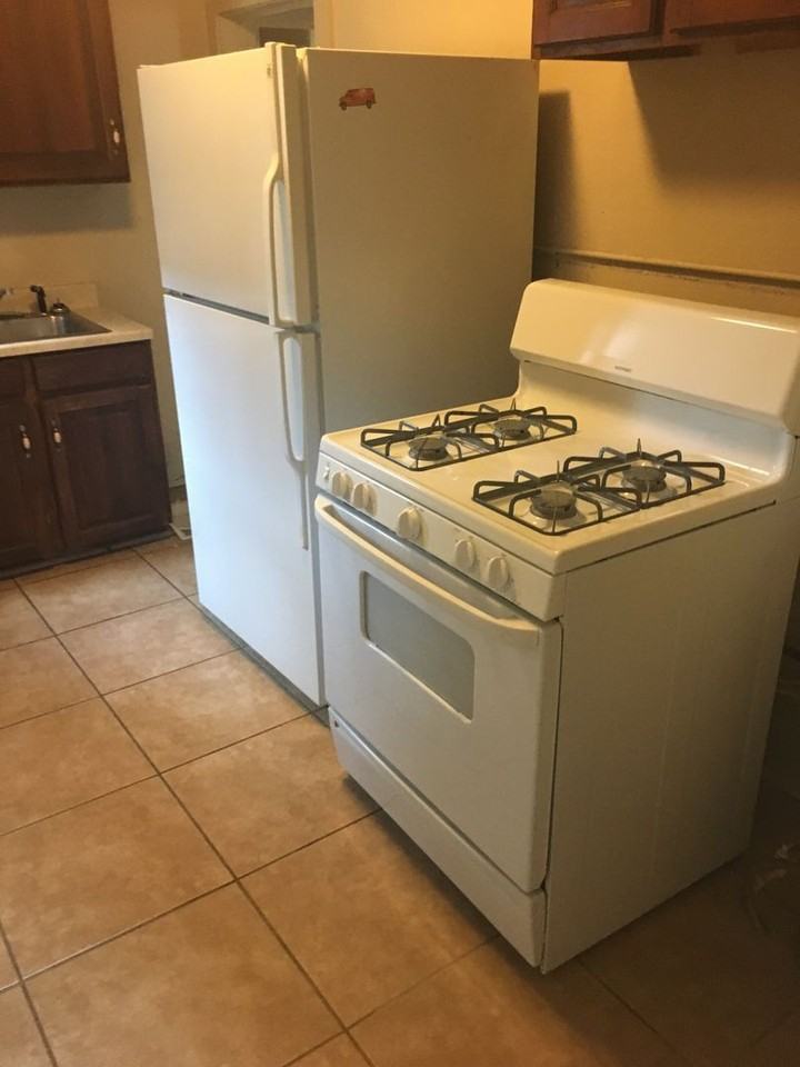 404 E Kiowa St - Photo 3 of 6