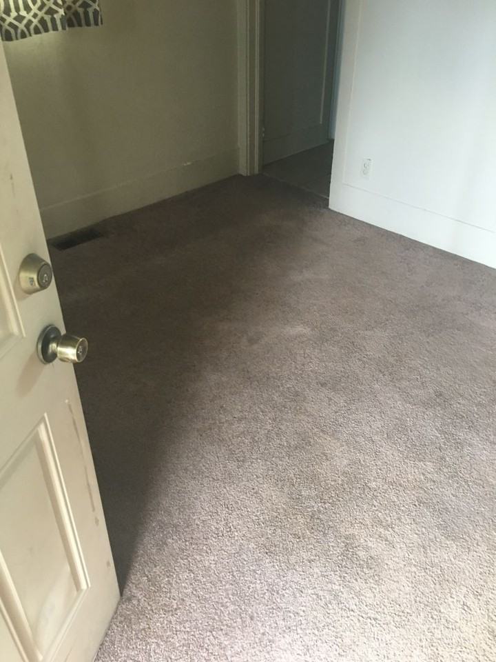 404 E Kiowa St - Photo 4 of 6